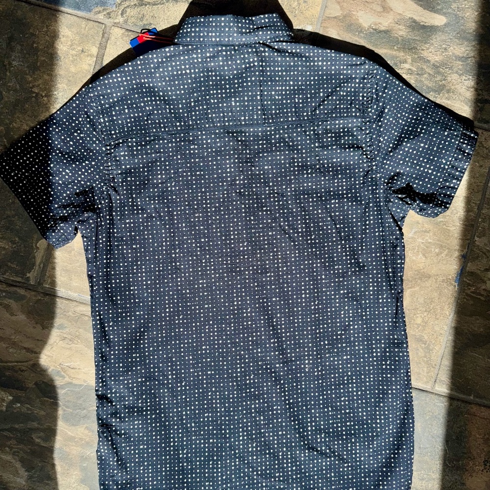 Men’s Blue Polka Dot Short Sleeve Button Down Shirt – Size Small – NWT - Picture 8 of 8